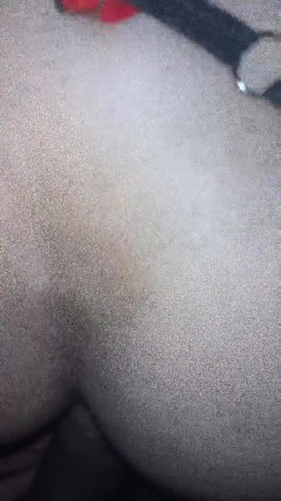 차에서 운좋게 따먹기