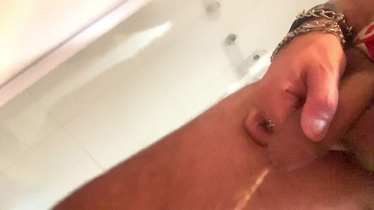 HOT PISSING