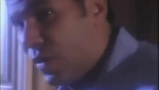 Kötü yazarlar sahneyi engelliyor 2