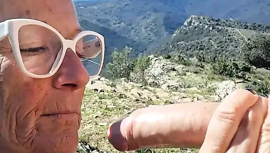 TRAILER – ICH FICKE EINEN FAN AUF EINER WANDERUNG