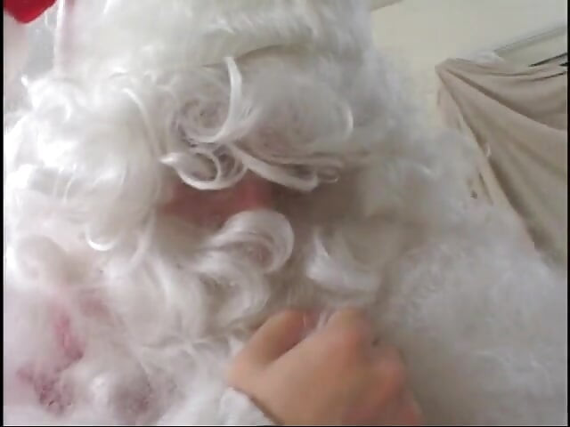 Watch Santa Claus come by for a nice blow job