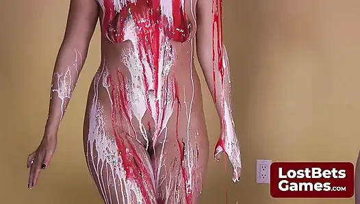 Striptizli yüze boşalma kaybeden sıyrkın bir muameleye dönüşüyor