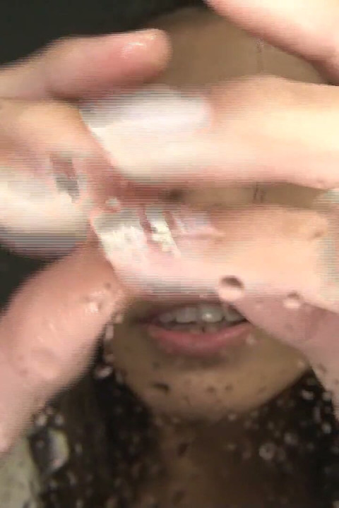 Izumi's Nose Exploration: Sneezing and Runny Nose Cascade