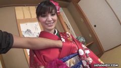 일본 여성, 시오후키 토미나가 유리아, 무수정
