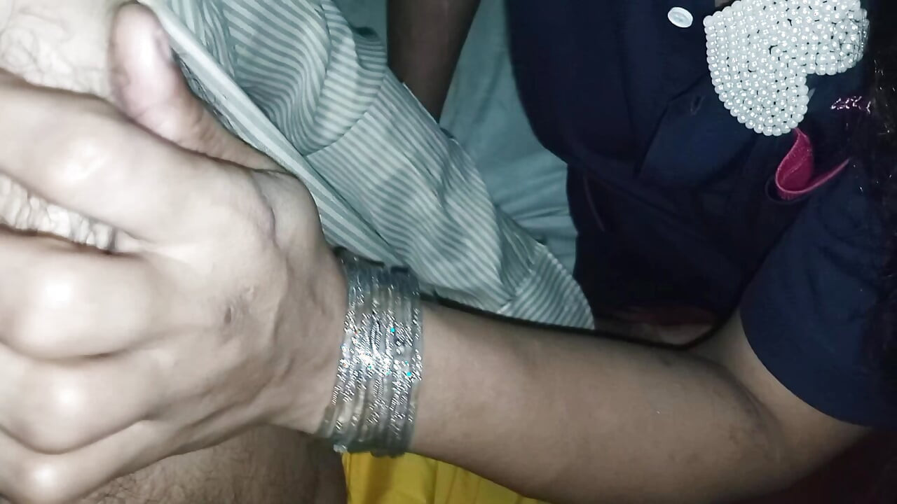 Analni seks sa zgodnom seksi indijskom devojkom