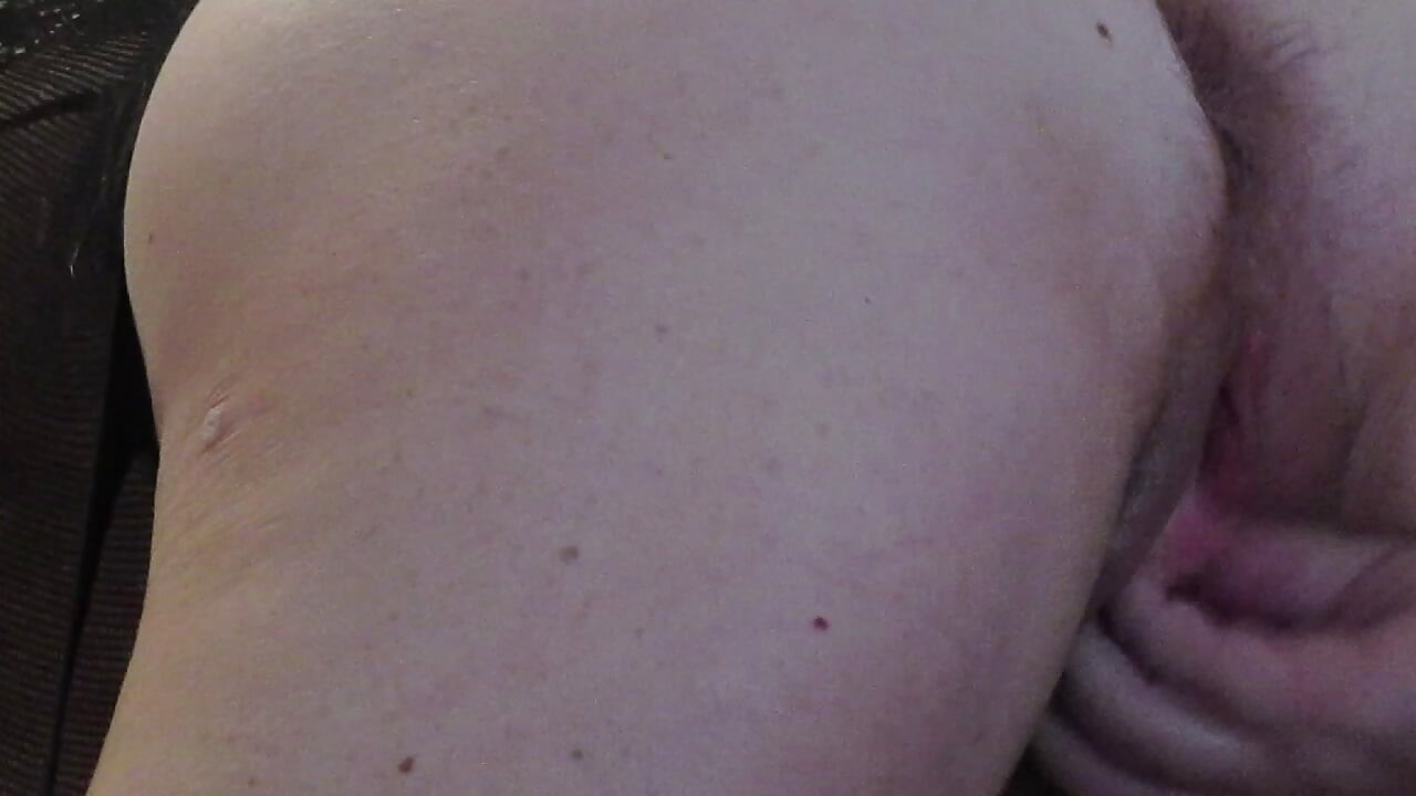 Britânica avó Rose Anal, Brinquedos e Cuzinho