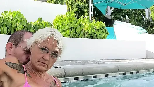 Jakuzide. Meme oyunu.