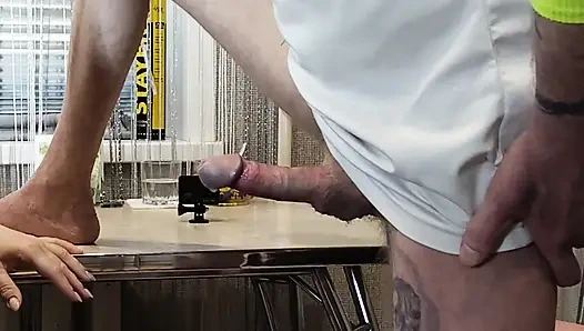 Schwiegermutter in den mund in der küche ficken und kommen