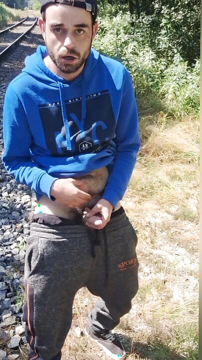 Kompilacija vlastitih videa u kojima svršavam