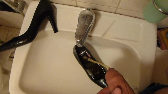 Piss in wifes black croco high heel
