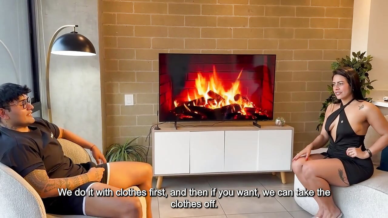 Dit is een erg nat interview! Hete milf met een grote kont wordt hard geneukt - Kylei Ellish