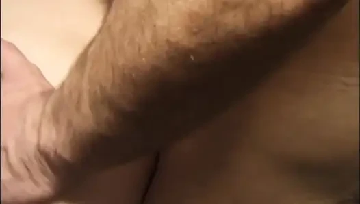 Kızıl saçlı kız mutfakta anal sikişiyor