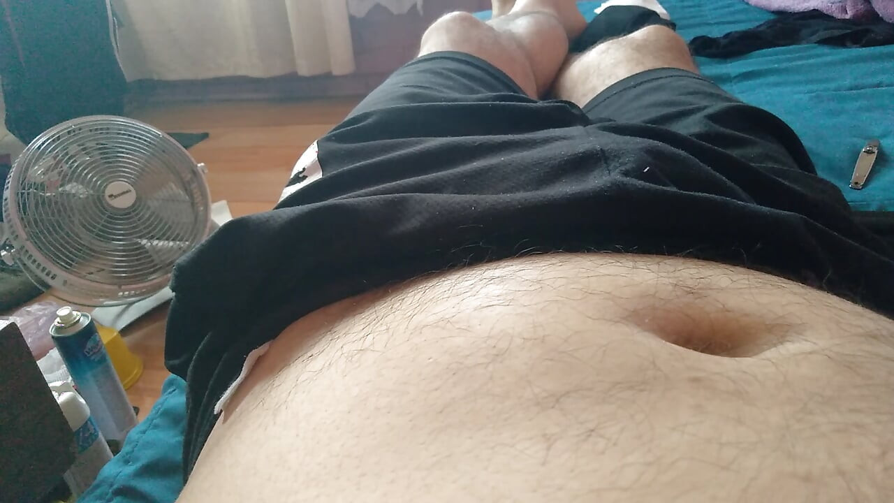 Homem gay procurando sexo hardcore tem um pau enorme