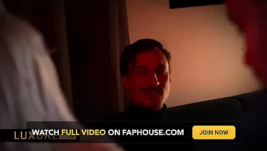 Shalina devine wurde 3 männern unterworfen