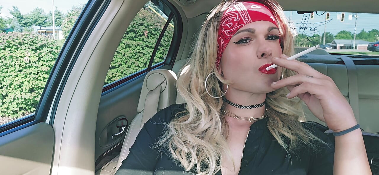 Kylie Babes Smoking Fetish Car Play