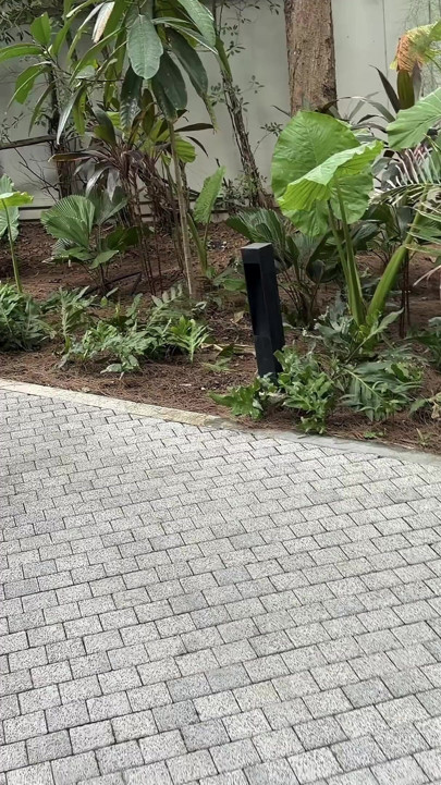 Tatilde Kocasını Yabancı Bir Adamla Flört Etti Ve Aldattı, Ama Çok Güzel Omg