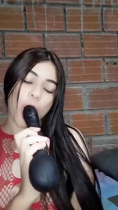 Diversão amadora com uma madrasta e seus belos peitos Yuliethgomez