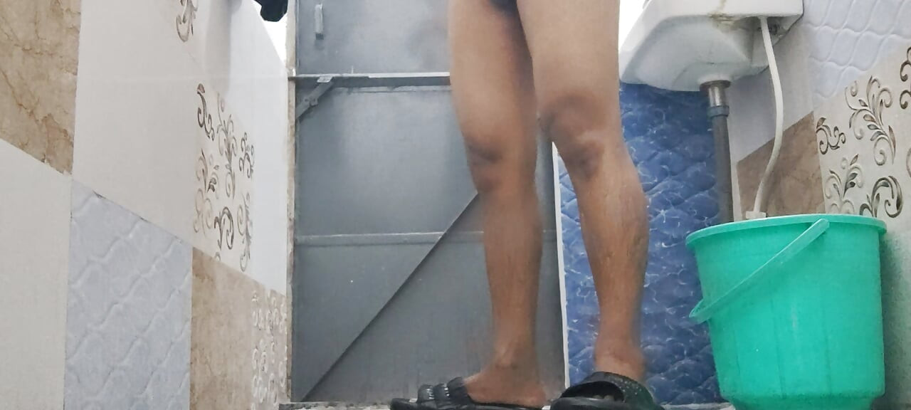 Bathroom sex gay handjob mujhe bhi like