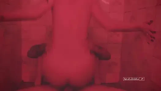 Candy Kush Hat Meinen Mann Abgelenkt Und Mich Während Einer Quickie-party Auf Die Toilette Geschleppt