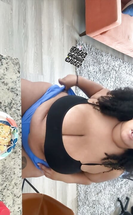 Biggdebbiecakez Mukbang