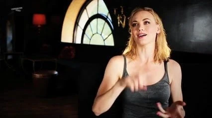 Yvonne Strahovski - complexe fotoshoot