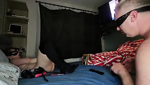 Cuckold-paar sucht nach einem typen mit einem schönen schwanz, um diese heiße ehefrau zu ficken