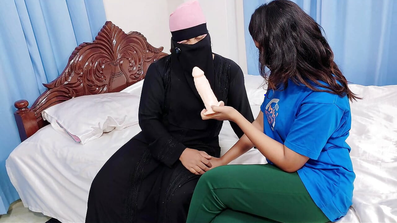 Desi tomboy gọi một con điếm máy bay bà già mập mạp vì dido đụ trong phòng khách sạn bangla xxx