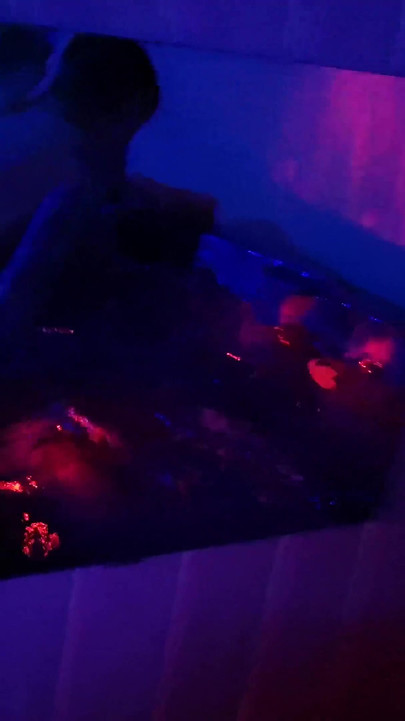 Hot Sex in Jacuzzi Witha Big Tits MILF