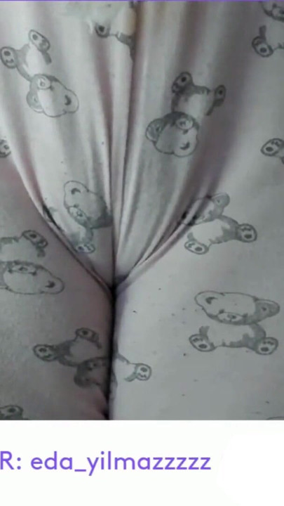 CAMEL TOE- MASTURBATION IN PAJAMAS- TURKISH PORN- TURKISH MILF | Clip 1
