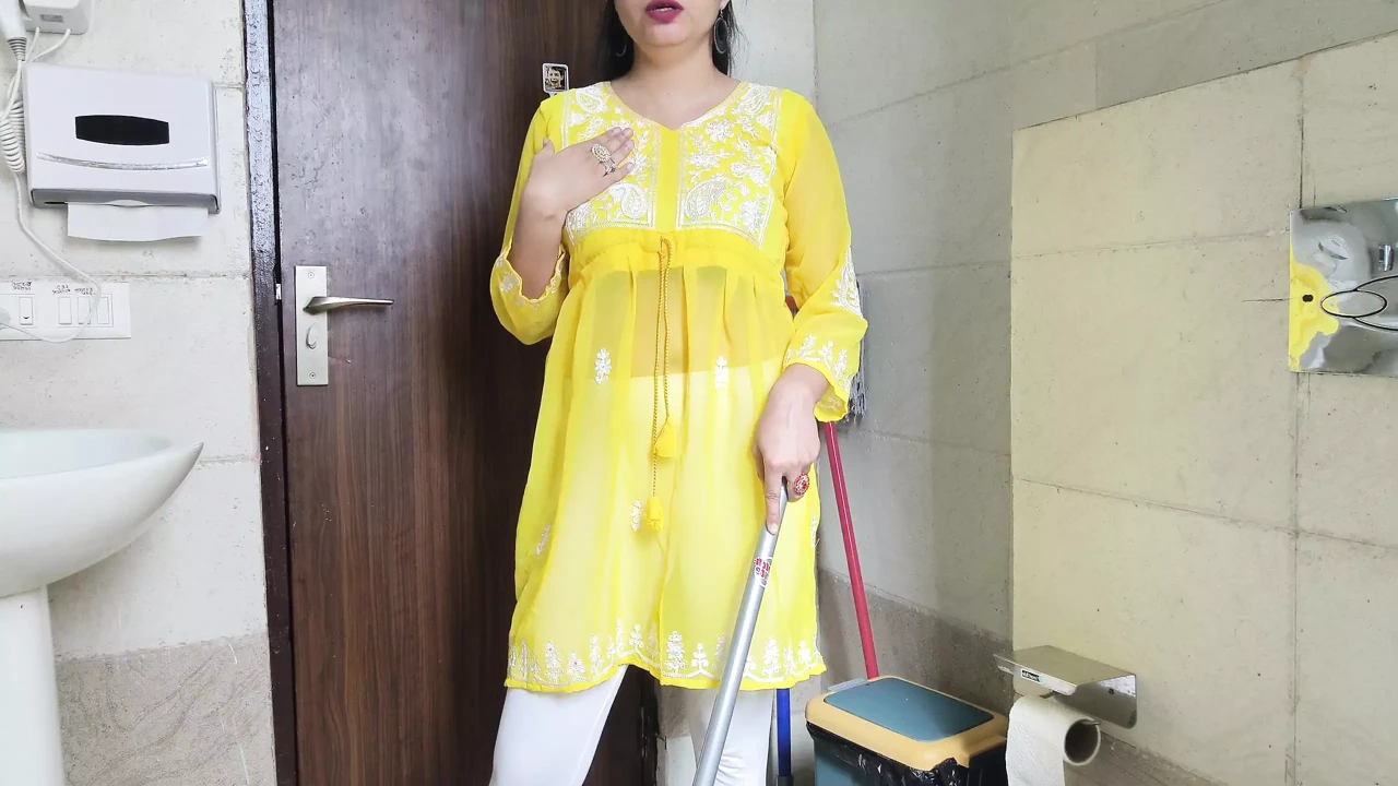 The Landlord Slapped a Lot with the Native Worker