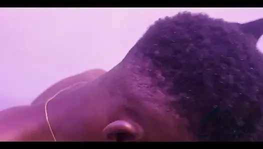 Hustlerporn - stiefbruder schließt sich zwei lesbischen sex in einem dreier mit strap-on-fick an