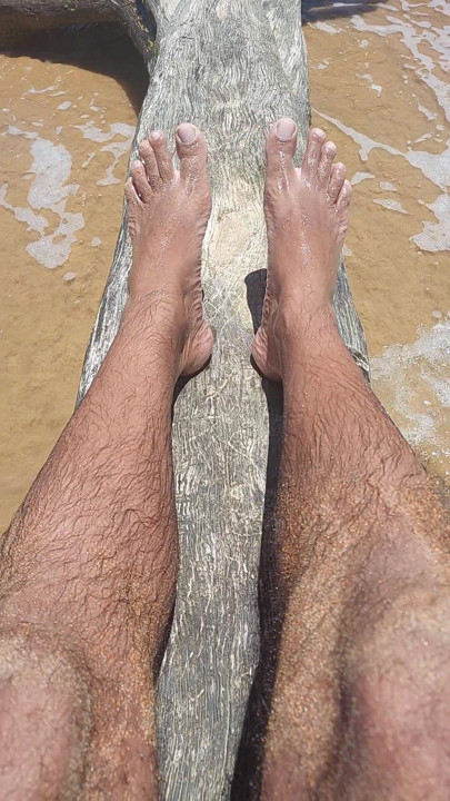 Ladysilva ayaklarım plajda seksi ve nefis