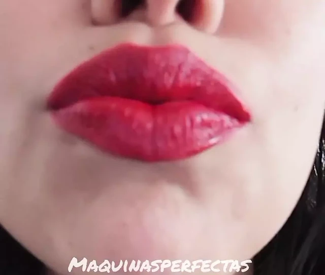 SEXY COLOMBIAN, SHE LOVES CUM IN HER MOUTH. MAQUINASPERFECTAS