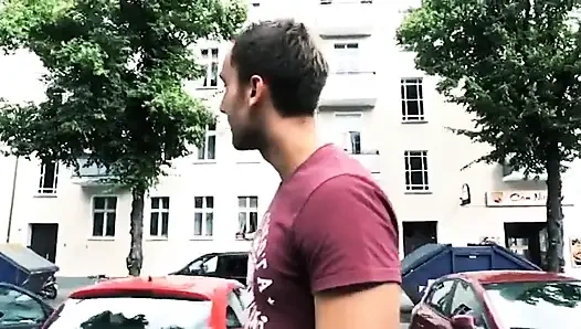 Pelacur tato di tubuh stoking jaring diambil dari jalan