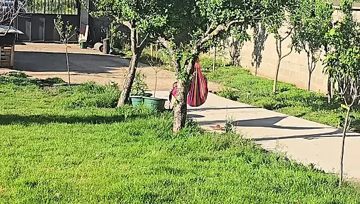Stiefvater fickt seine stieftochter im freien, während seine frau nicht zu hause ist, anal!!
