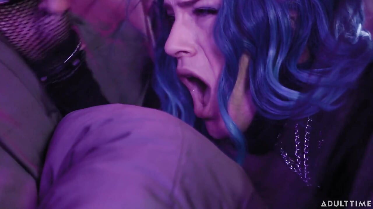 Heterofleksibel - Goth Femboy Edward Terrant får sin stramme røv kneppet af Stud Angel Elias