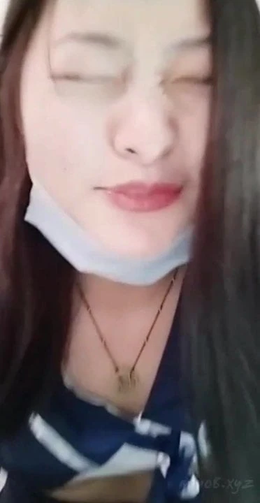 Very sweet little sister interactive live broadcastbathroo