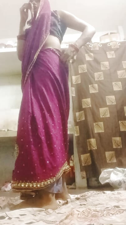 Urvashi Rani saree phnke masti krte krte apne devar ke sath