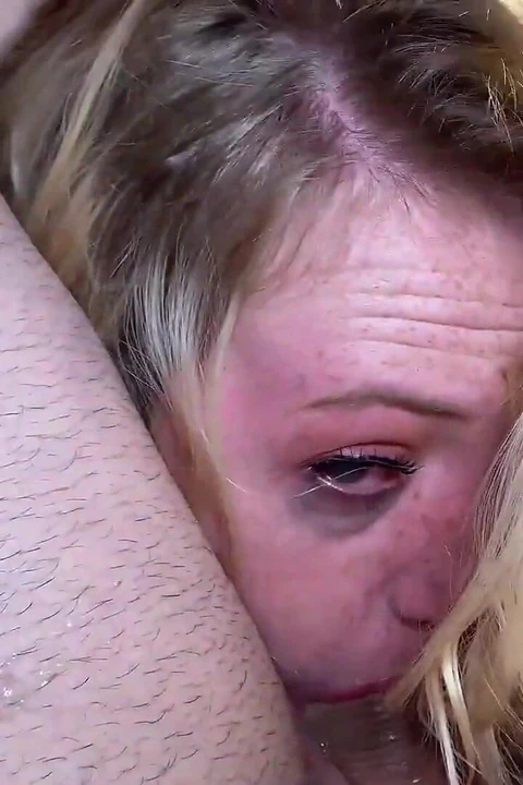 Southern Teen Dixie Lynn Rough Sex & Daddy Pisses in Her Mouth