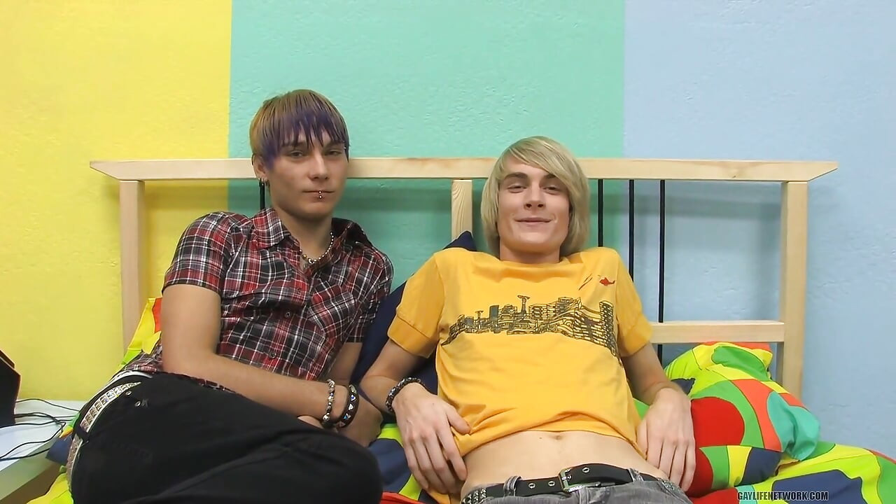 Sucking & Fucking Gay Boys