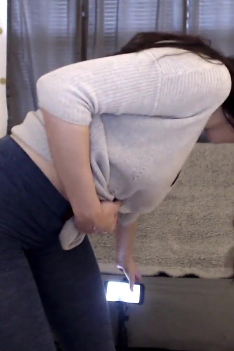 Peeing in leggings and tights 4 times