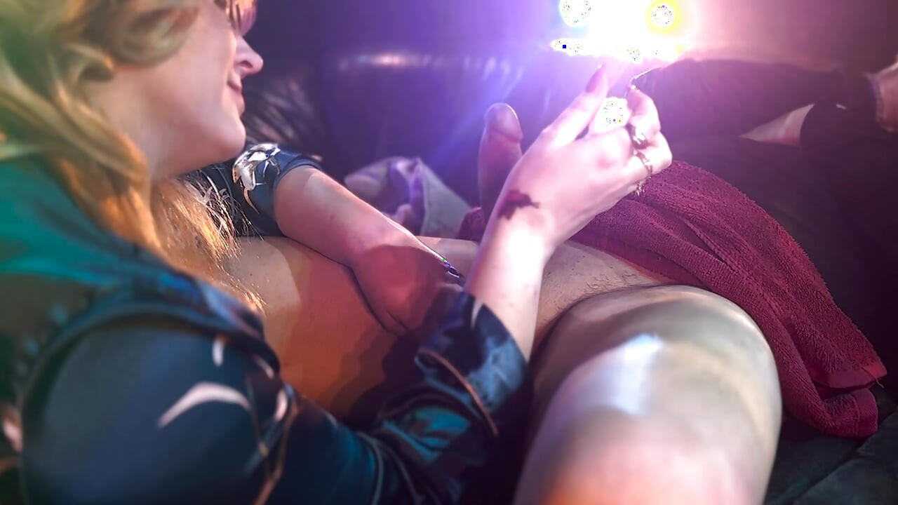 Masaż i peeling prowadzi do ręcznej roboty