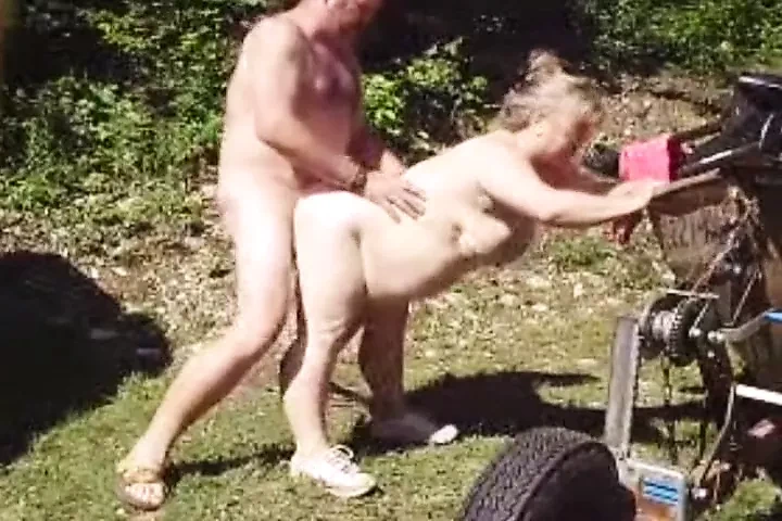 Fucking mature wife in garden