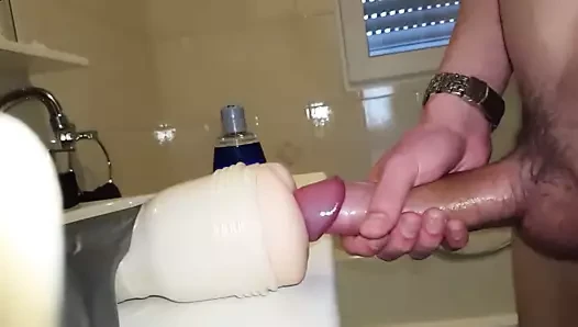 Banyo Fleshlight Siktir et sessiz orgazm içeride