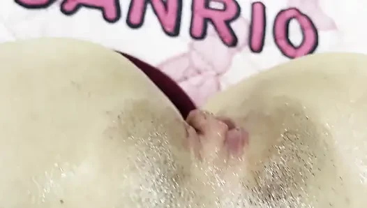 Скучаю дома, играя с моим