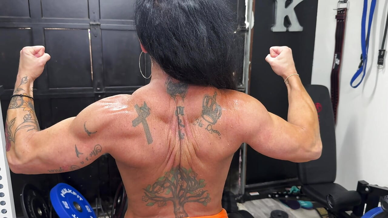Muscle MILFs Cum Command JOI