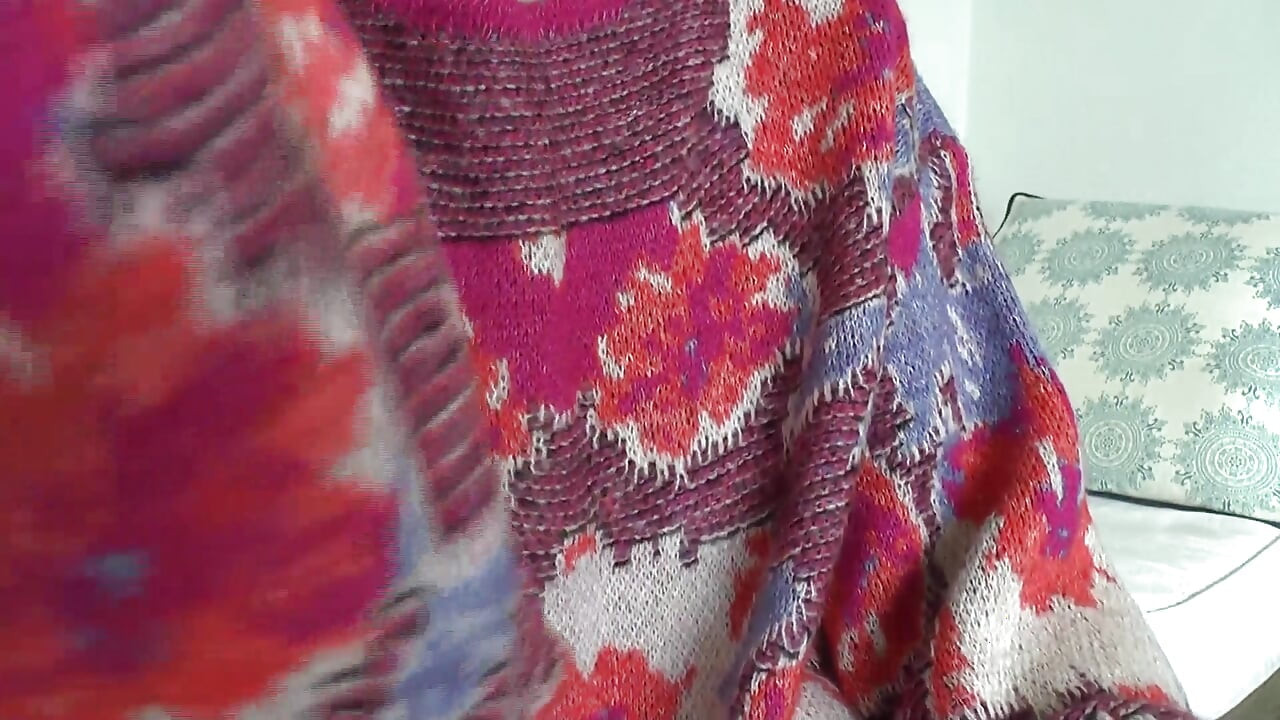 결혼식 4일 전: 금기시되는 만남 - 내 스웨터에 뿌리세요, 레이디 빅토리아 발렌테