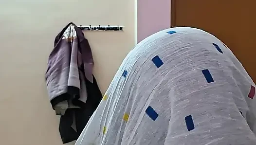 Hot Indian Desi stepmom sex her husband at hotel room