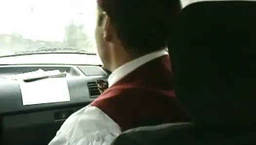 Горячие немецкие крошки наслаждаются анальной оргией незадолго до гонки Motogp