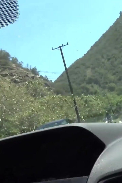 Violet Monroe ile kızıl saçlıdan yol kafası